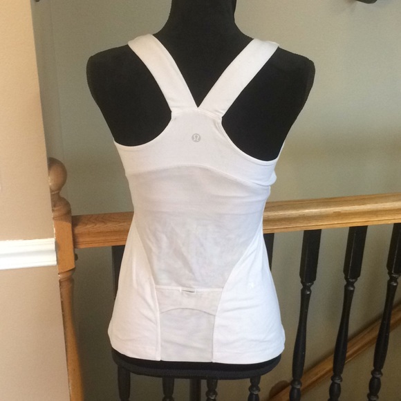 Lululemon workout top with bra, mesh, and pocket - Picture 3 of 7